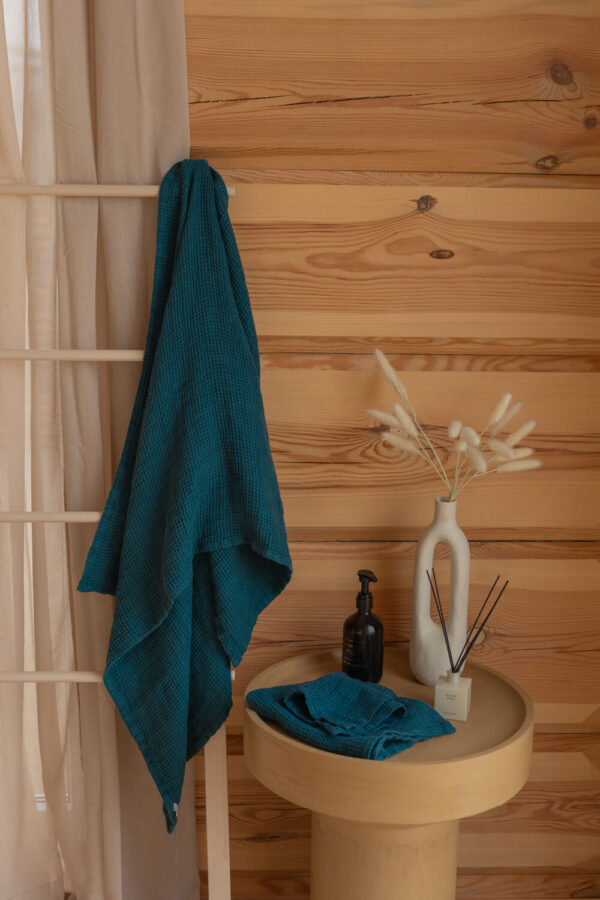 Linen waffle towel in Deep Water (4)