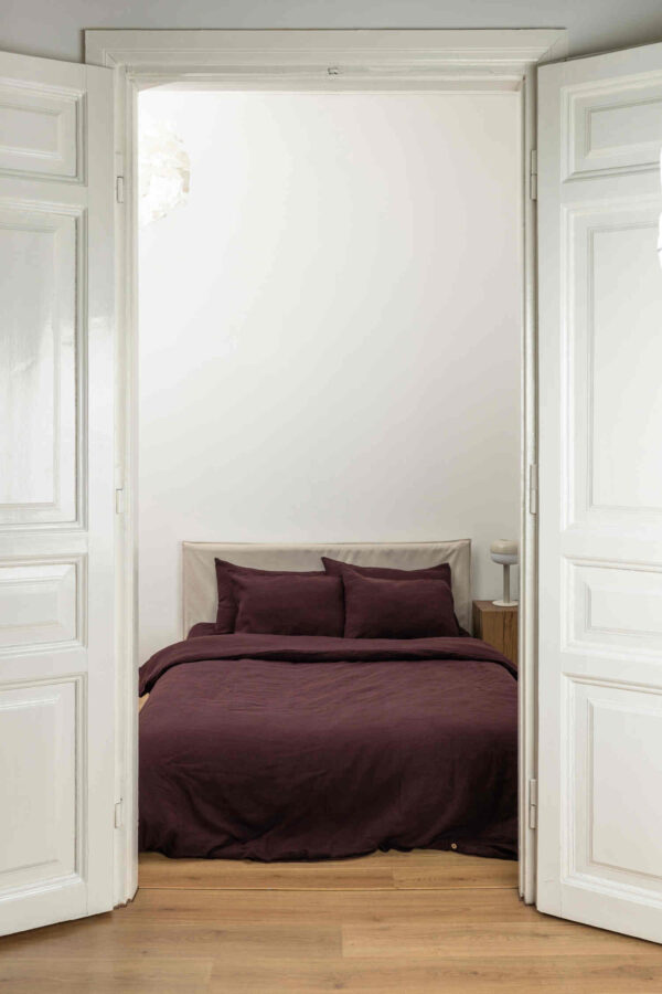 Deep Purple linen duvet cover set