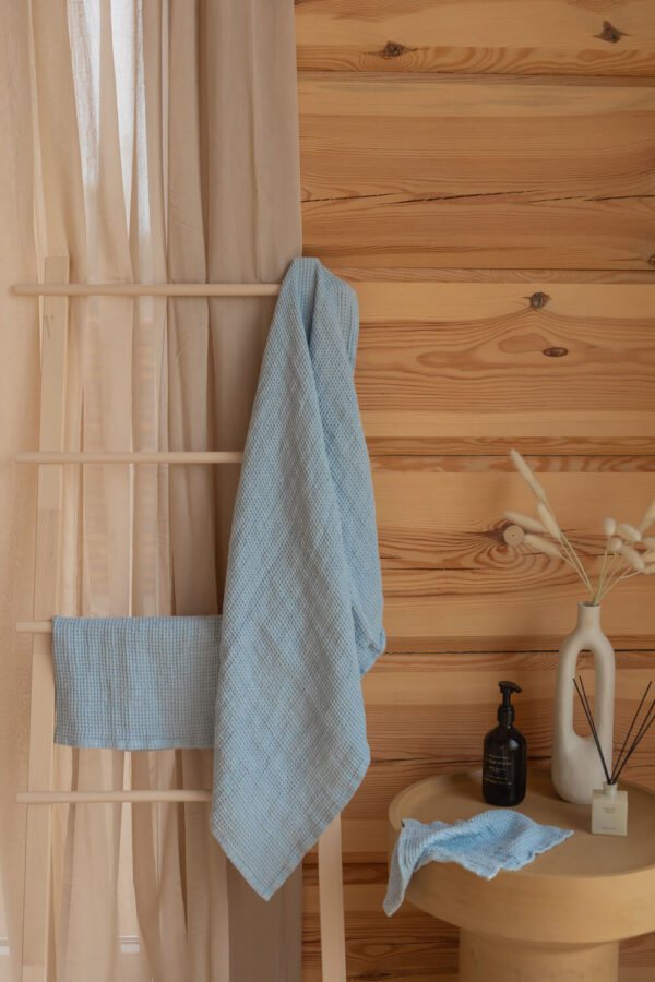 Linen waffle towel in Sky Blue (5)