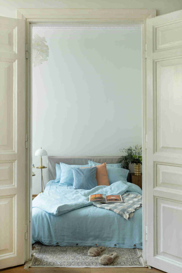 Sky Blue linen flat sheet (4)