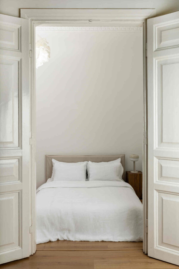 White linen duvet cover set