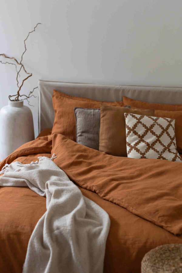 Cinnamon linen duvet cover (3)