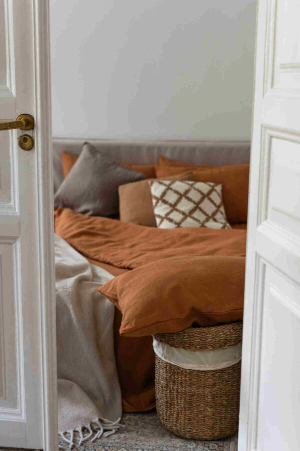 Cinnamon linen duvet cover (4)