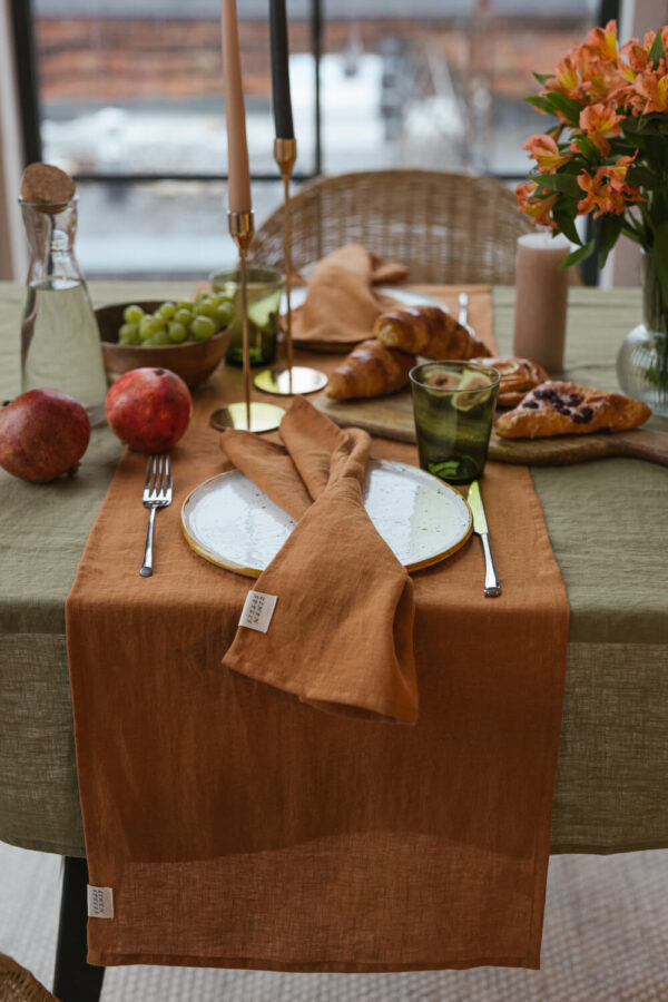 Cinnamon linen table runner (2)