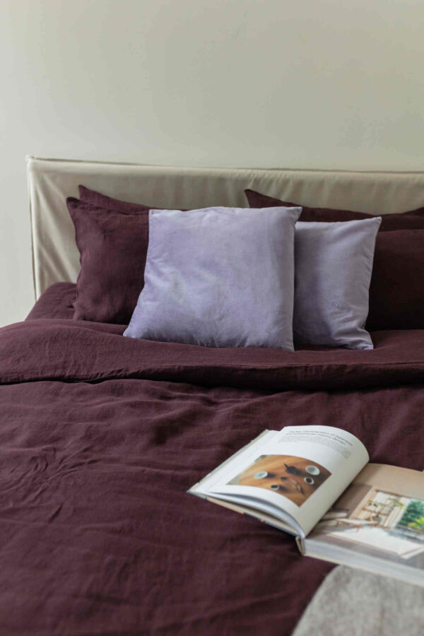 Deep Purple linen duvet cover (3)