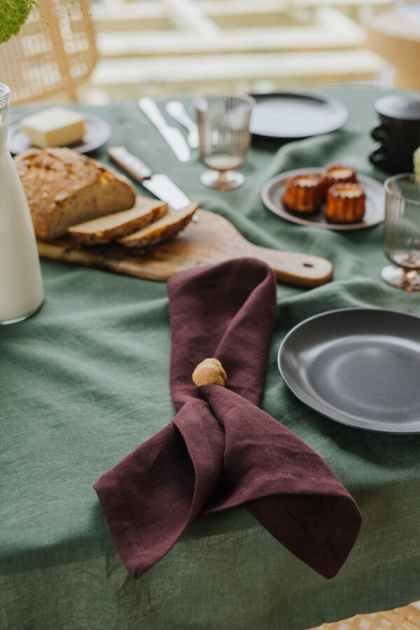 Deep Purple linen napkin set of 4 (2)