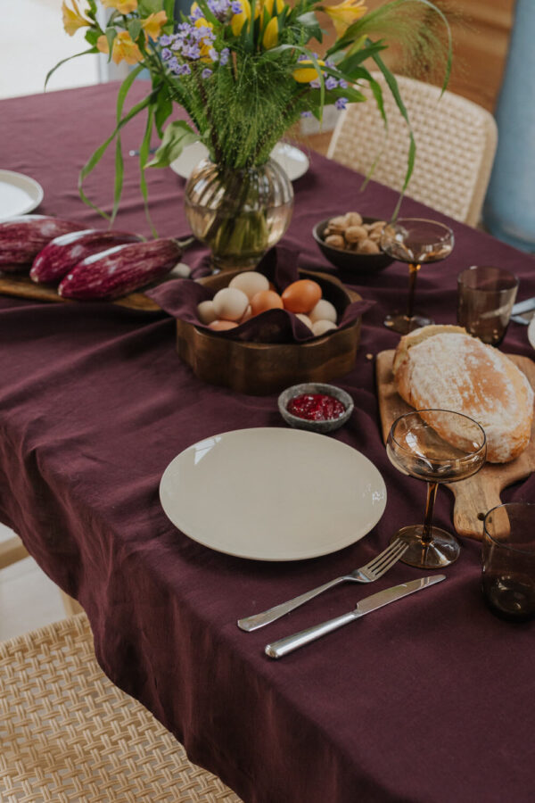 Deep Purple linen tablecloth (4)