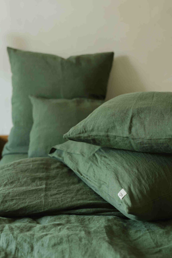 Forest Green linen pillowcase (3)