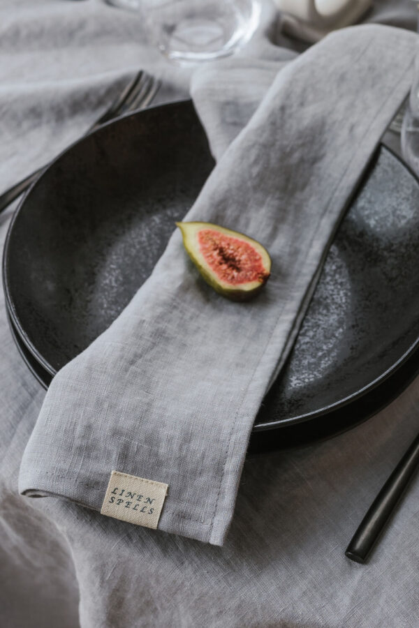 Light Grey linen napkin set of 4 (3)