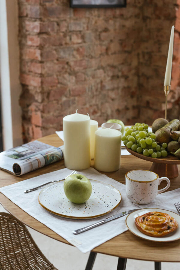 White linen placemat (2)